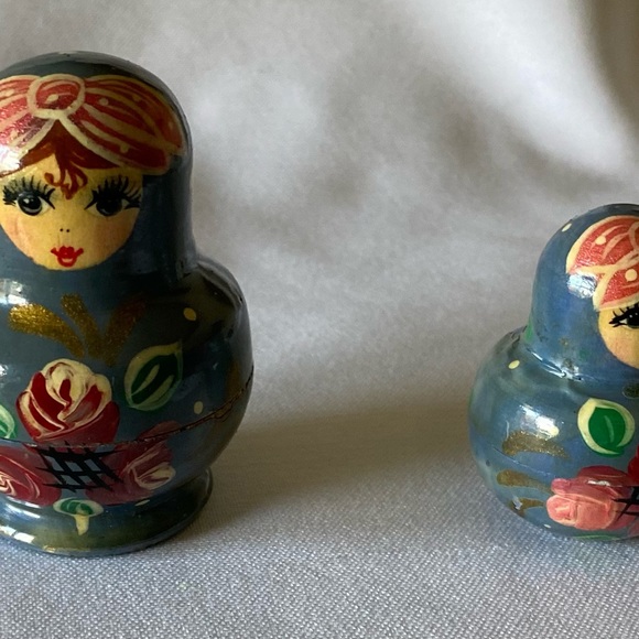 Christmas Lot including Nesting Dolls, Hallmark, & Hand Painted - Picture 14 of 16